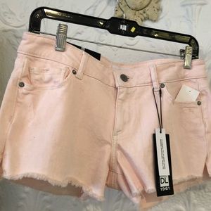 DL1961 Pink Shorts, size 25